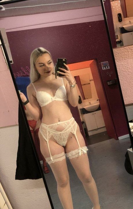 littlebabywhore nus étoiles image