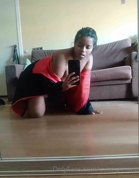 miss perona modèle artistique galerie