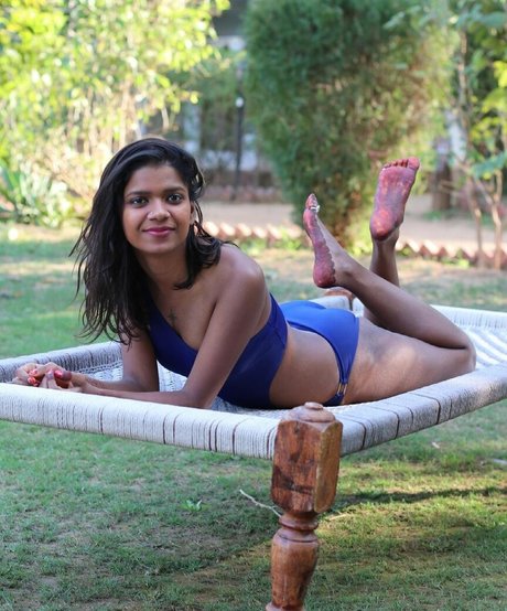 Khyatishree modèle de sexe img