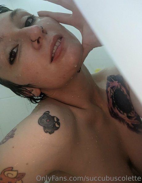 succubuscolette belle star du porno photos