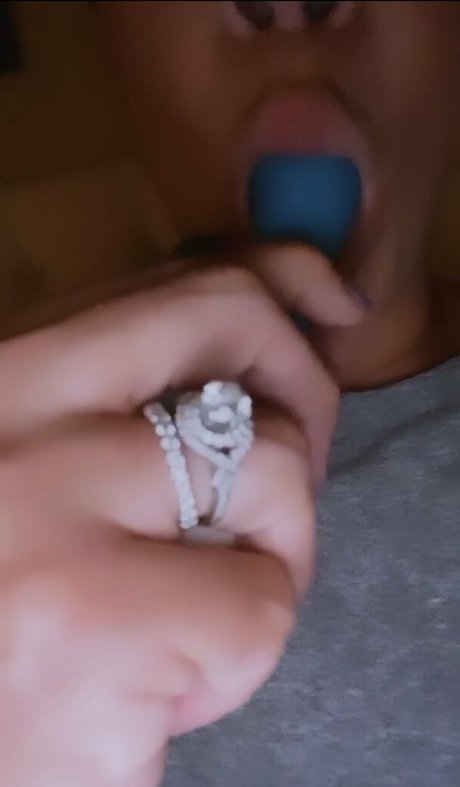 latina solo onlyfans nus exclusifs photo