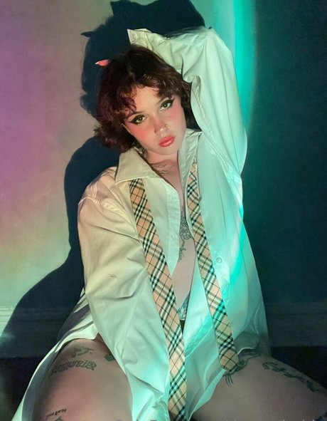 demonbabie modèle parfait galeries