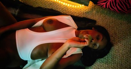 ms red77 actrice de sexe galerie