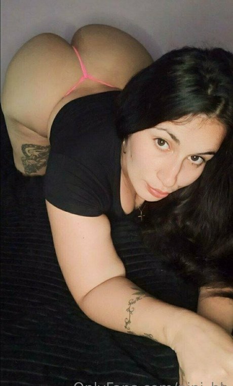 infirmière brune onlyfans nu exclusif images