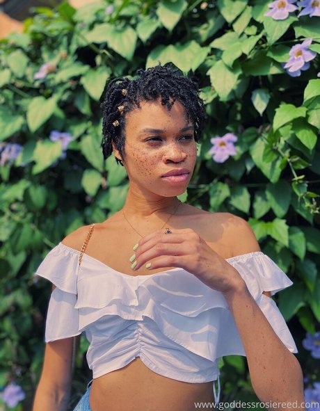 adolescent maigre onlyfans hd parfait des photos