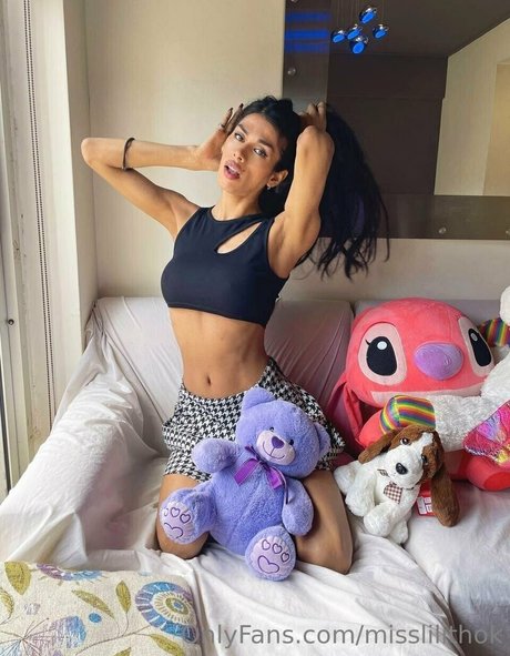 misslilithok modèle chaud image