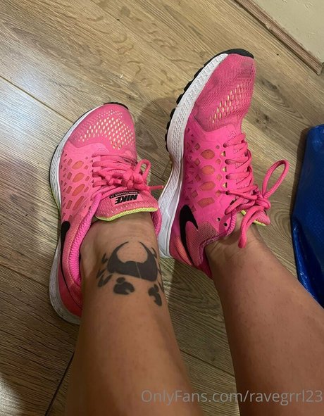 ravegrrl23 modèle parfait photos