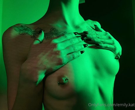 fellation publique onlyfans sexy image