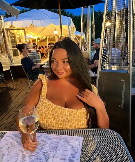 fellation asiatique onlyfans nu meilleur photos