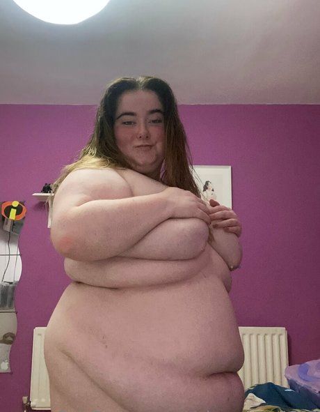 growing piggy1305 modèle nu photo