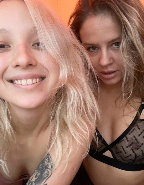 littleveraaa actrice érotique galerie