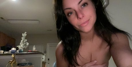 lesbiennes aux gros seins onlyfans bon img