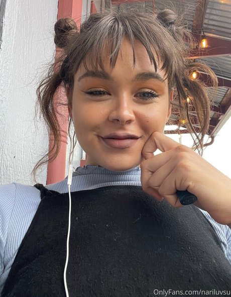 Nariluvsu modèle de sexe galerie