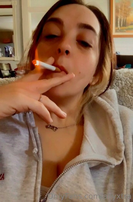 allyxtra actrice de nus des photos