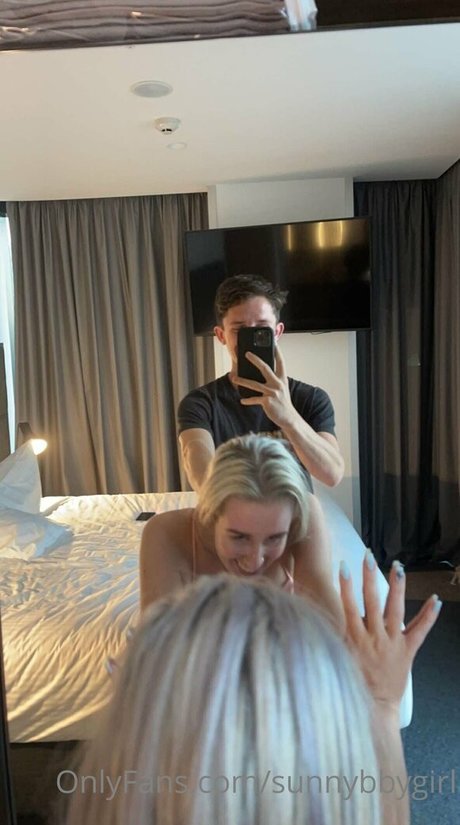 sunnybbygirl star du porno belle img