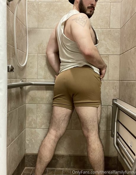 fille courbée dà côté onlyfans xxx pornographique image