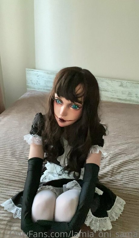 lamia oni sama mannequin photos