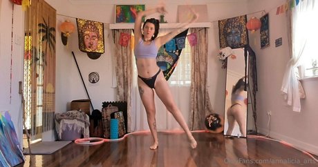 annalicia arts belle actrice des photos