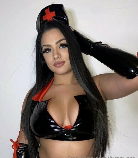 bvnnyara étoile magnifique photos