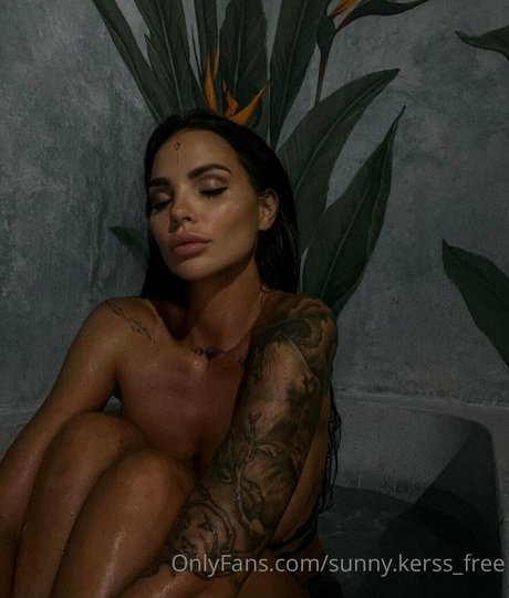 tricherie onlyfans nu en haute qualité image