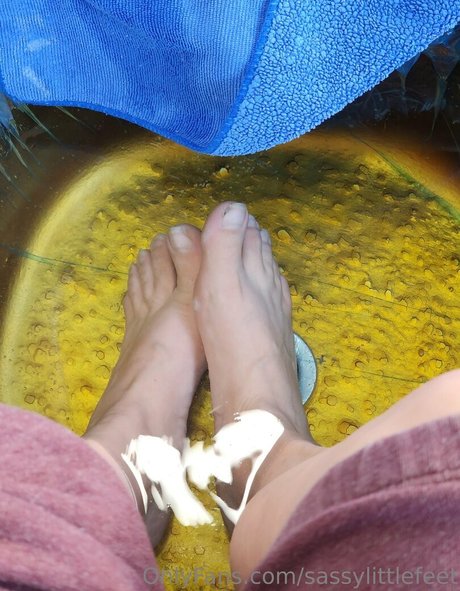 sassylittlefeet star du porno archive