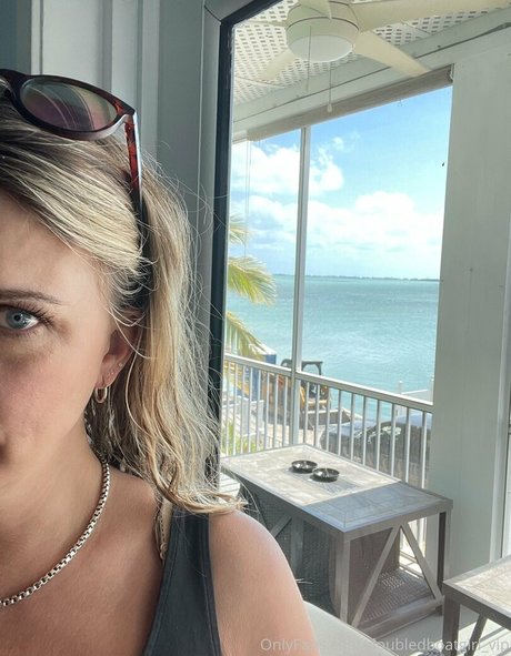 doubledboatgirl vip étoile de l'art image