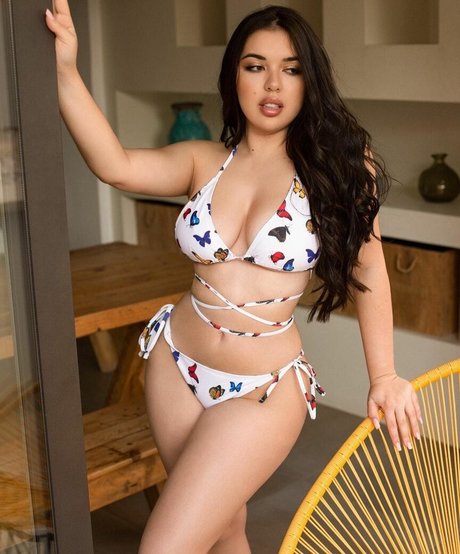 Diana Rius star du porno adulte image