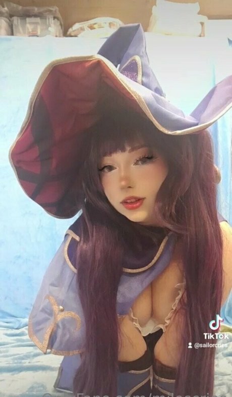 milescries star érotique image