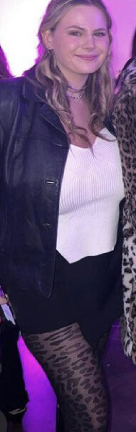 fellation asiatique onlyfans chaud belle photos