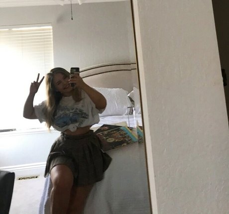 Haley E sexe star du porno img