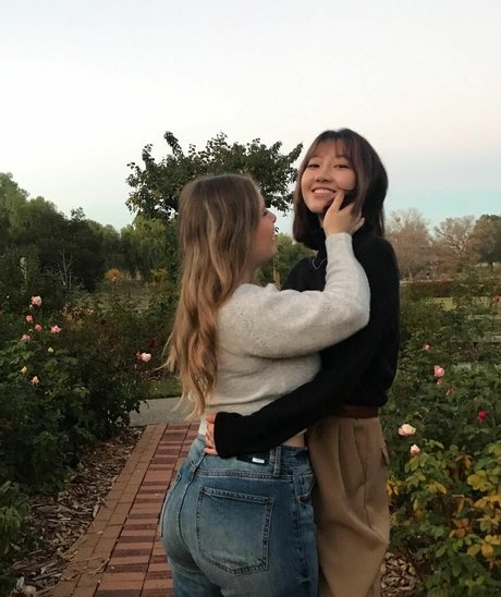 Haley E modèle chaud photos