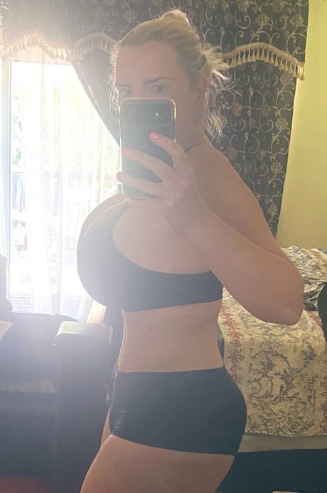 pantalons de yoga onlyfans pornographique image