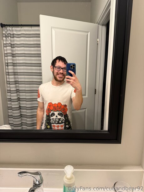 cubandbear92 actrice adulte images