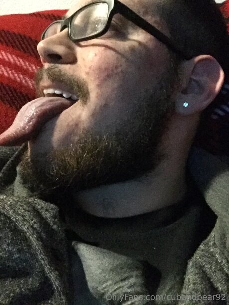 cubandbear92 modèle adulte des photos
