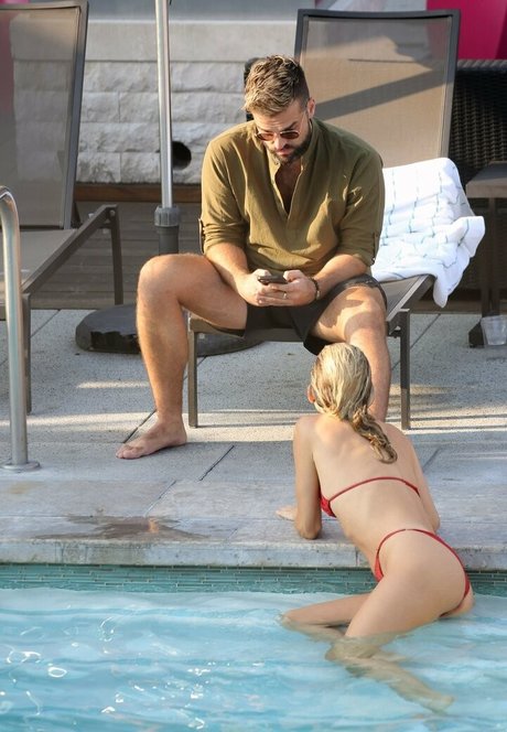 AnnaLynne McCord modèle exclusif archive