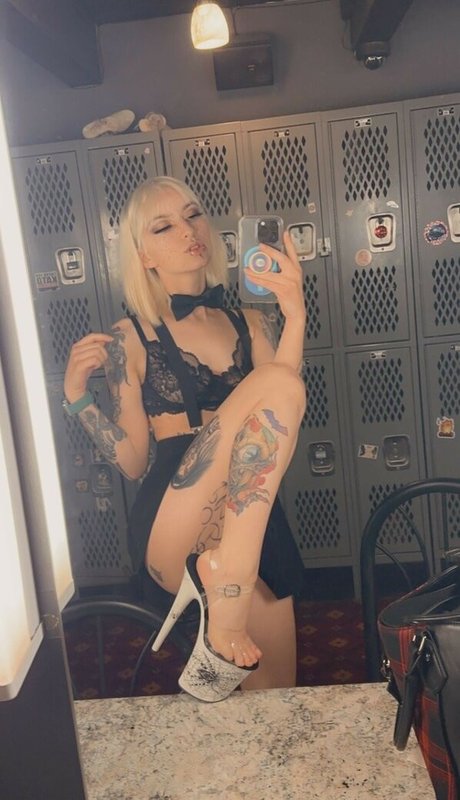 violets cabaret jolie star du porno galeries