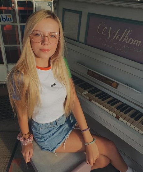 liamekrugerxoxo actrice nue des photos