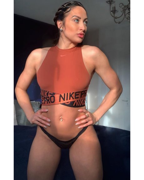 grand-mère onlyfans haut por photos