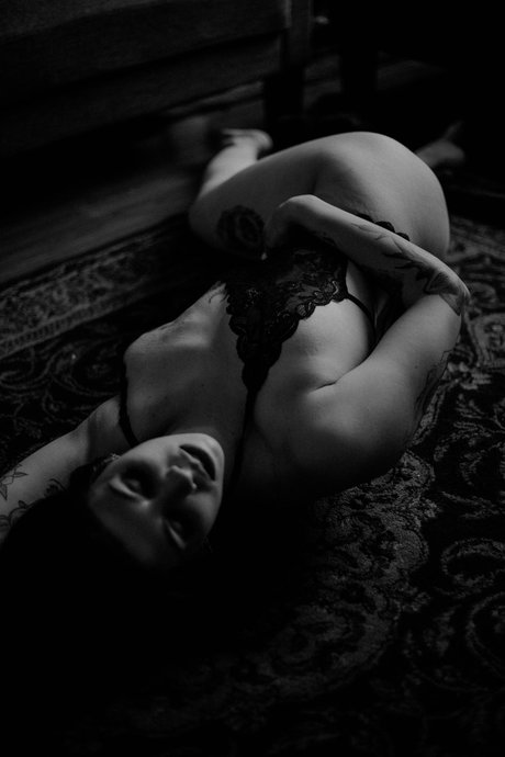 dominatrice onlyfans joli archive