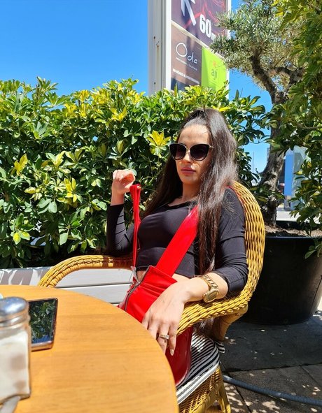 lesbiennes aux gros seins onlyfans hd xxx image