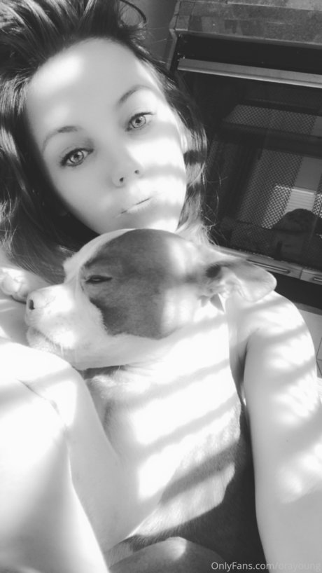 brunette onlyfans beau nu galeries