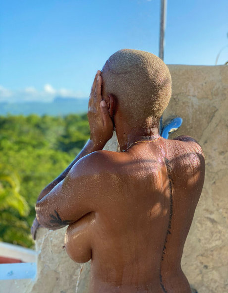 AllynRa mannequin galeries