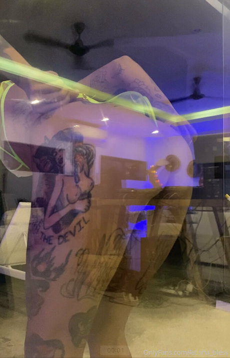 Latisha Blesk modèle hd images