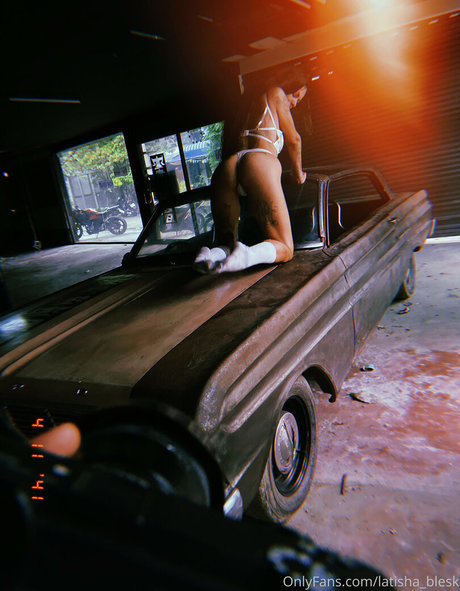 Latisha Blesk haut de star du porno img