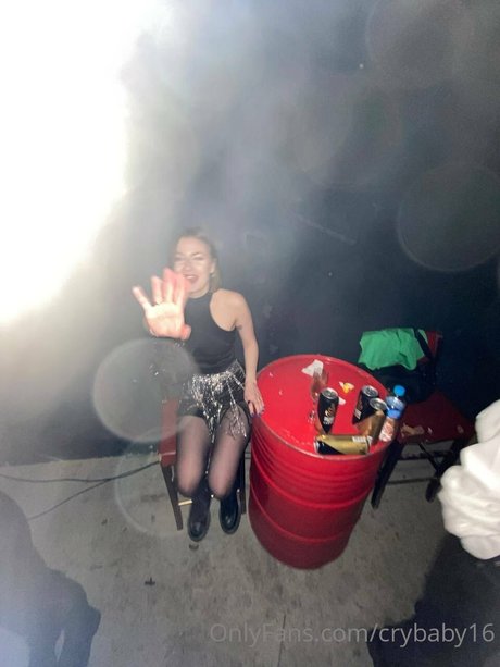 crybaby16 étoile chaude archive