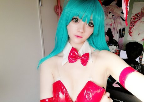 Hirariann nus de stars du porno des photos