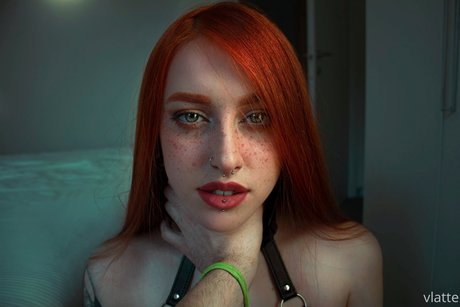 VioletLatte actrice artistique images