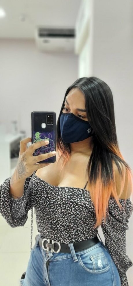 visage blond uniquementfans xxx jolie image