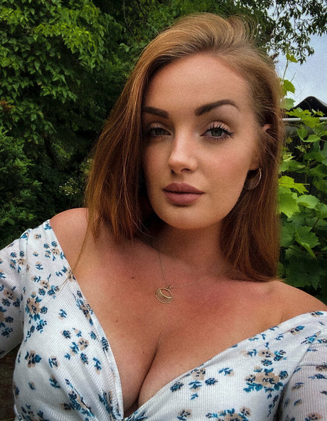 salinaqfree modèle pornographique des photos