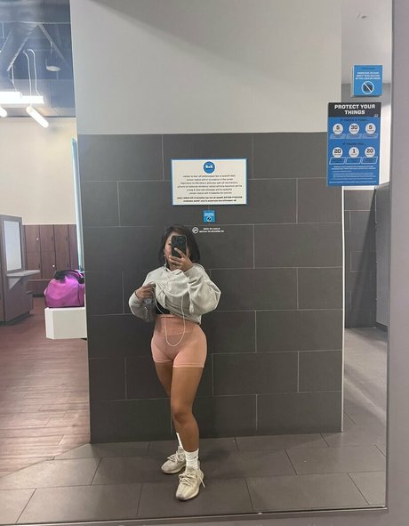 iamoliviayoung modèle collection